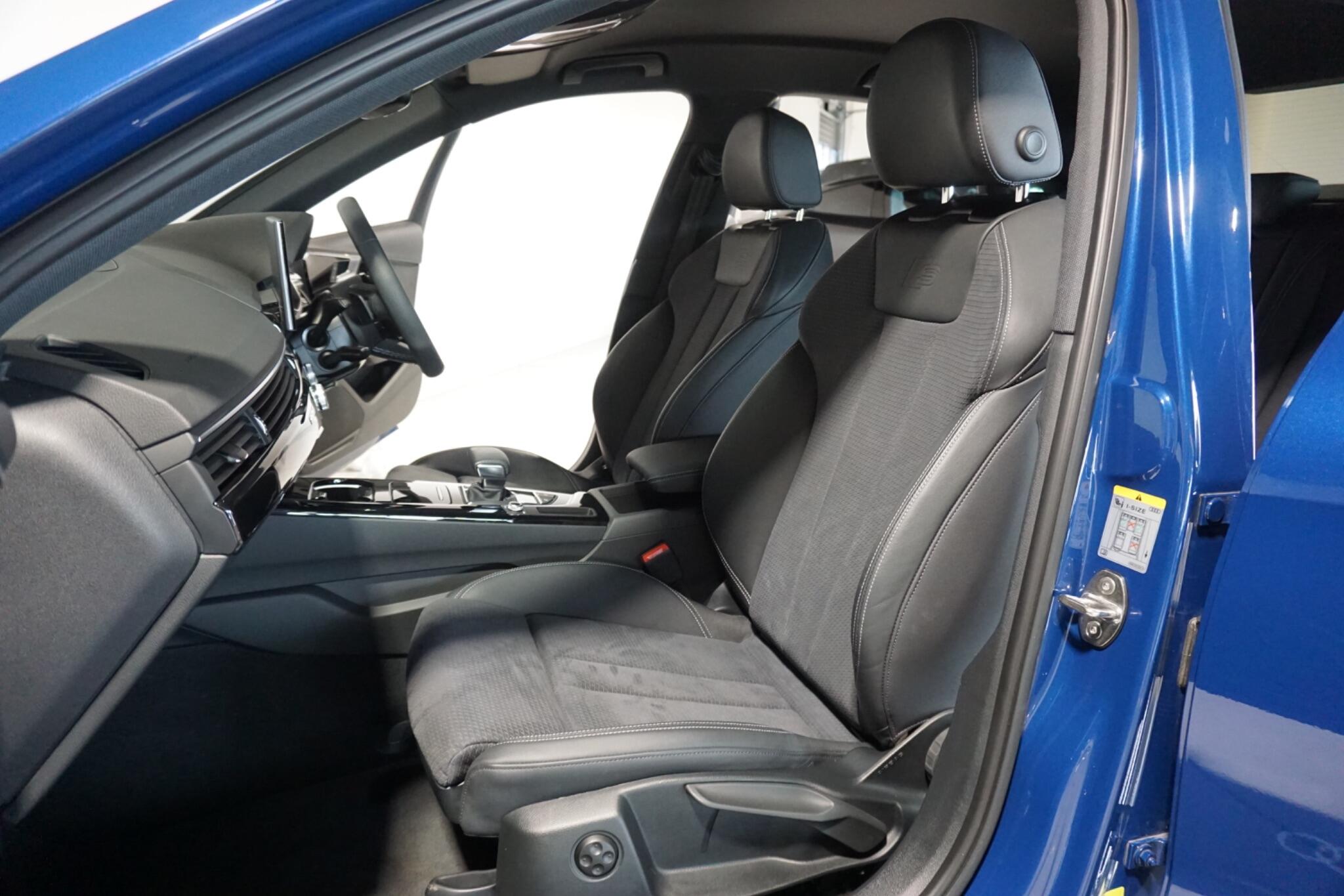 Audi A4 2.0 TDI 40 Black Edition Saloon 4dr Diesel S Tronic quattro Euro 6 (s/s) (204 ps)